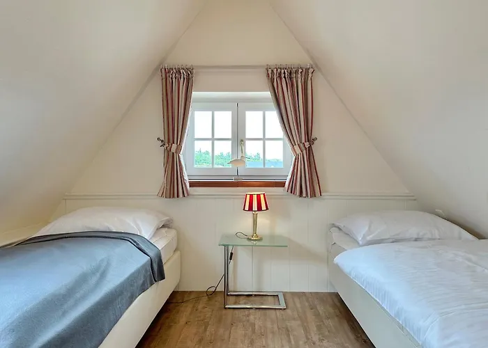 Lerchenweg 14a, Haus 1